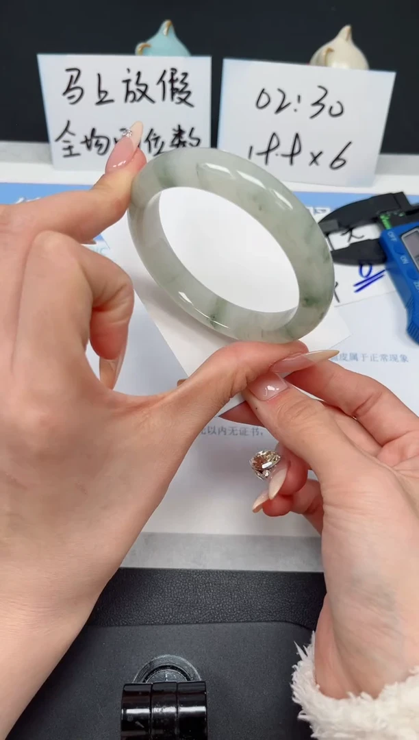 【闪购商品】石英质玉手镯未镶嵌K242-56