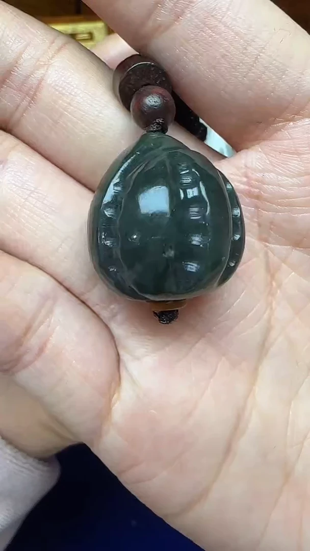 未镶嵌和田玉挂件巴**爷1