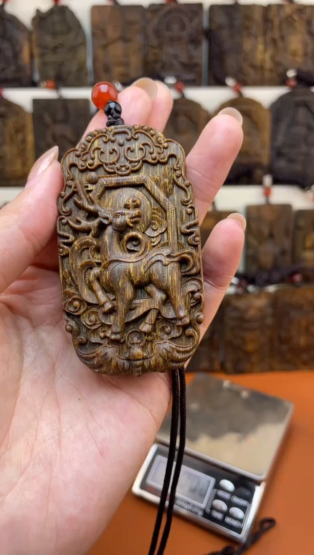 木木雕款芽庄福 鹿7cm送养香瓶