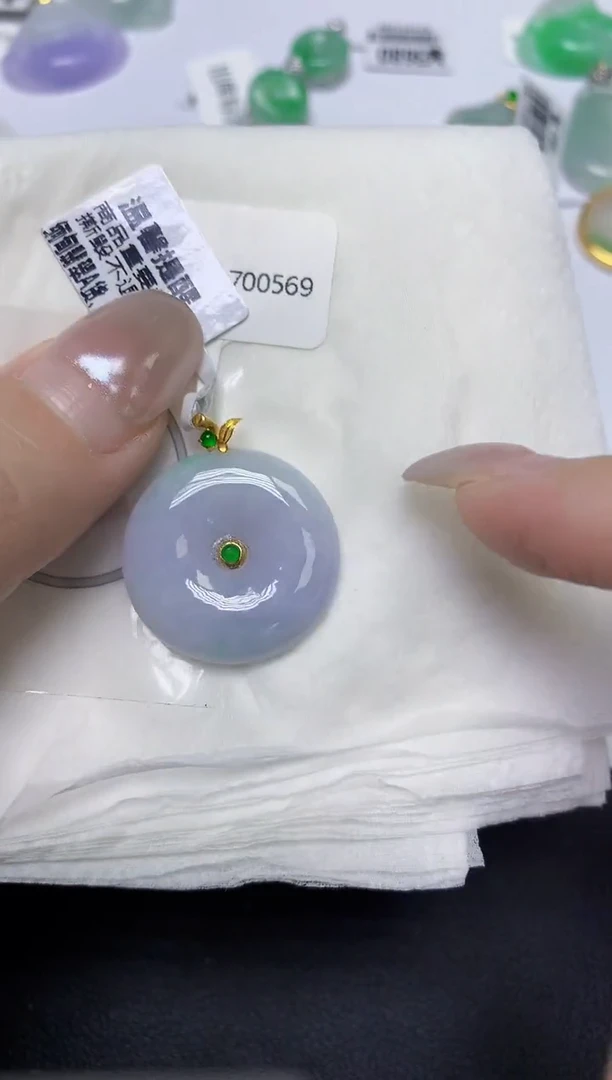 颈饰18K金镶嵌翡翠天然缅甸翡翠A货百元以上9元证书费自理