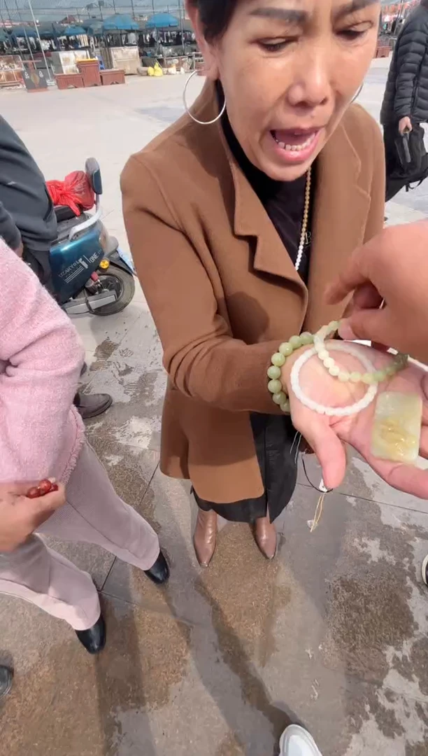 未镶嵌和田玉挂件和田玉