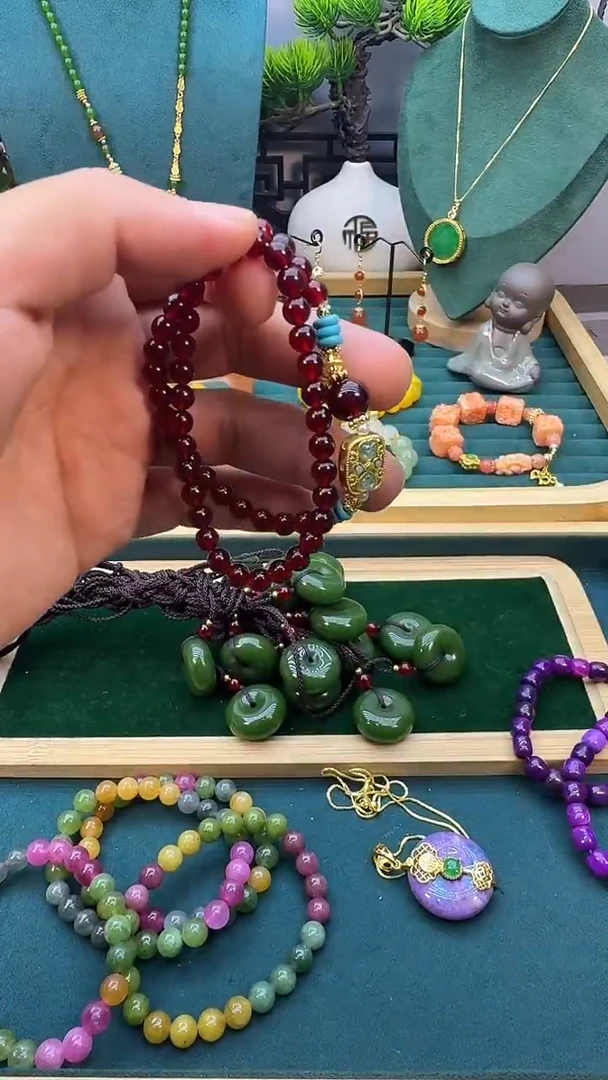 14K金镶嵌血珀手链S50