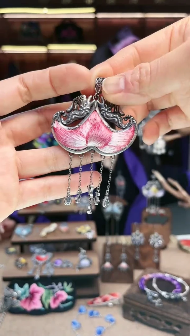 【闪购商品】织绣1882黔东南苗族刺绣