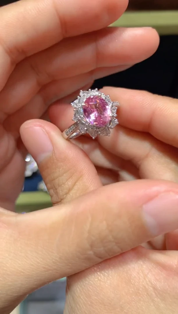【闪购商品】彩色蓝宝石戒指18K金镶嵌2.0CT