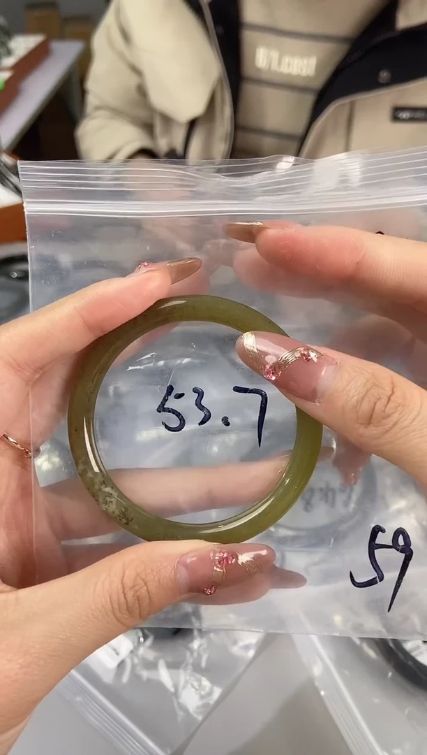 【闪购商品】和田玉手镯未镶嵌和田玉手镯052