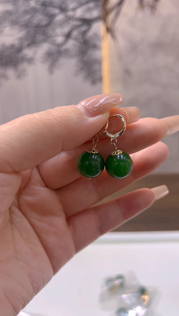 14K金镶嵌和田玉耳饰E600