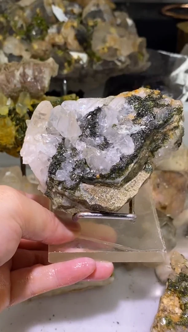 未镶嵌珠宝半成品水晶54号245g四川美姑超七花园水晶
