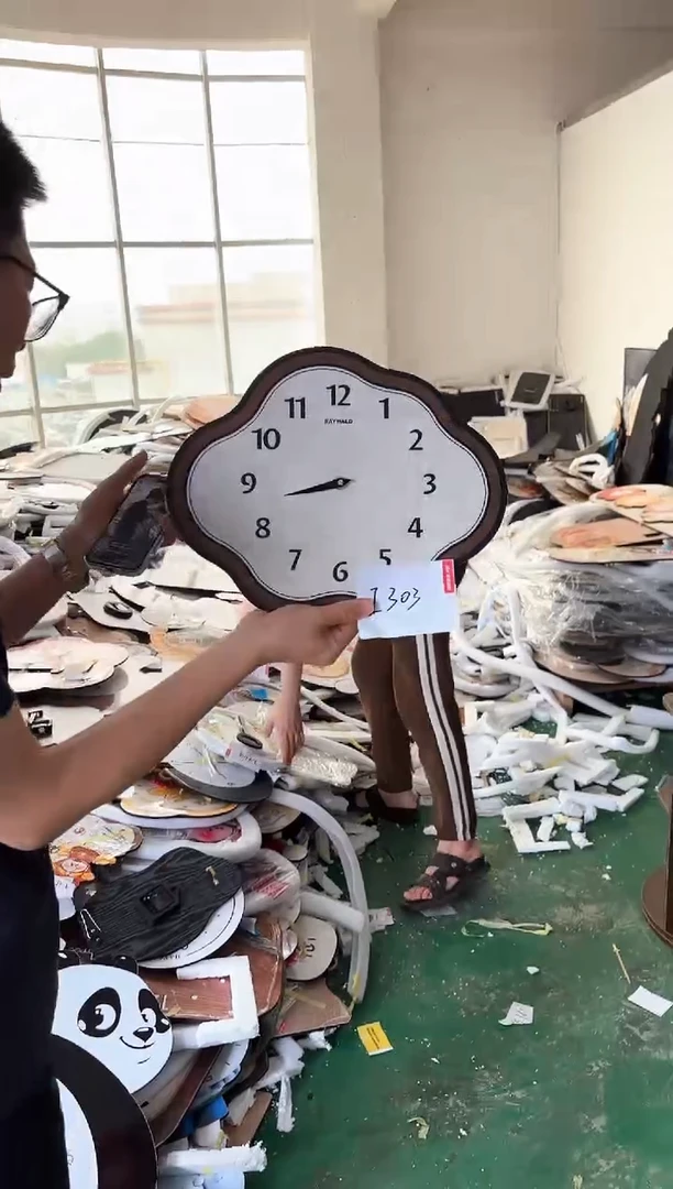 横款孤品微瑕小河果果闪购i303