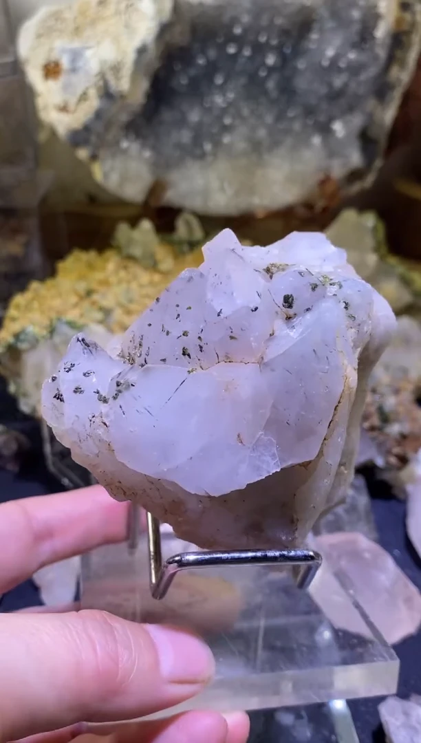 未镶嵌珠宝半成品水晶87号196g四川美姑超七花园水晶