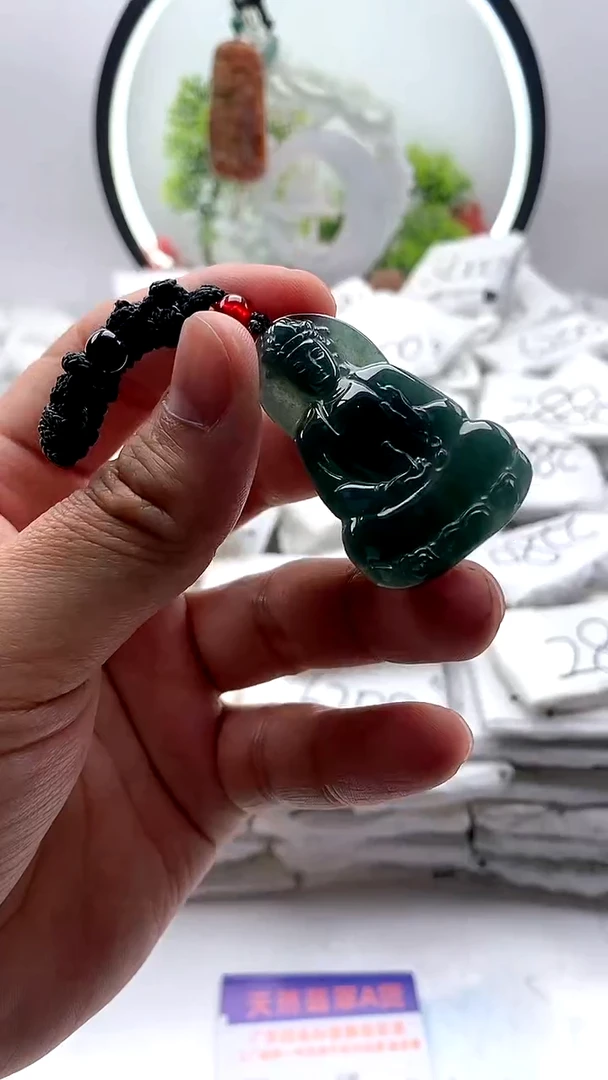 【闪购商品】翡翠颈饰未镶嵌小观音2