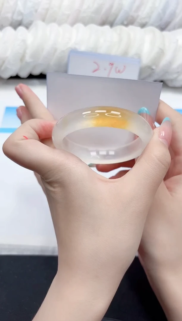 石英质玉手镯未镶嵌246-55