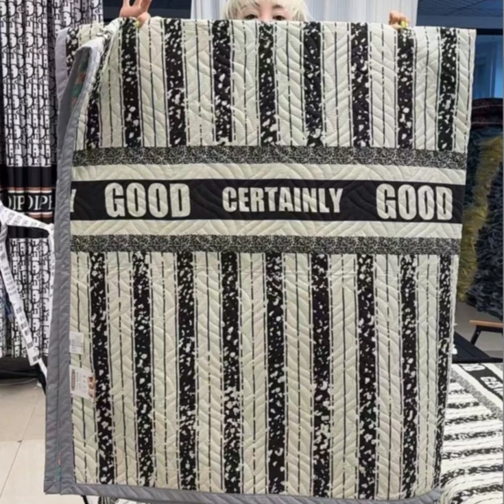 百搭款黑白条床盖