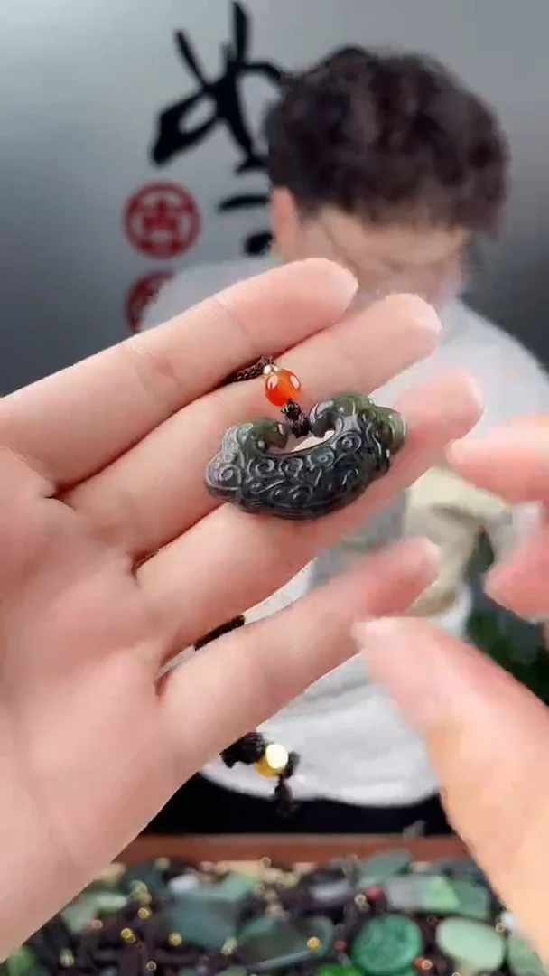 和田玉未镶嵌颈饰拍一发一，多样性发货