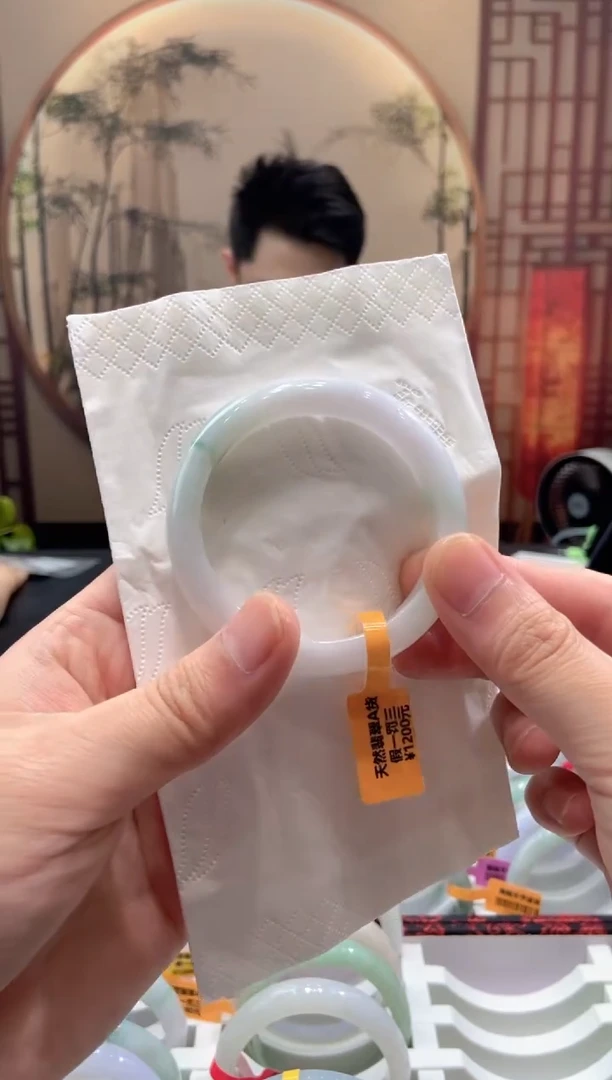 翡翠手镯未镶嵌小*~000025428