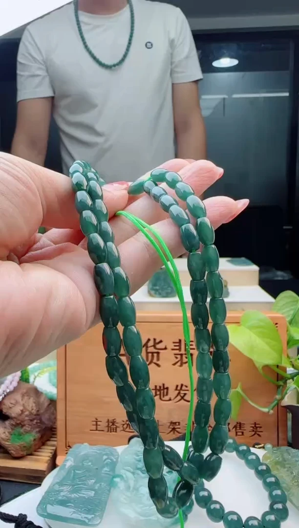 翡翠未镶嵌颈饰11111111