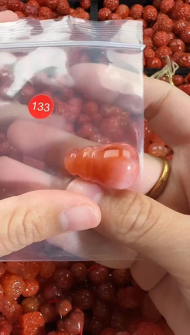 颈饰未镶嵌南红玛瑙1