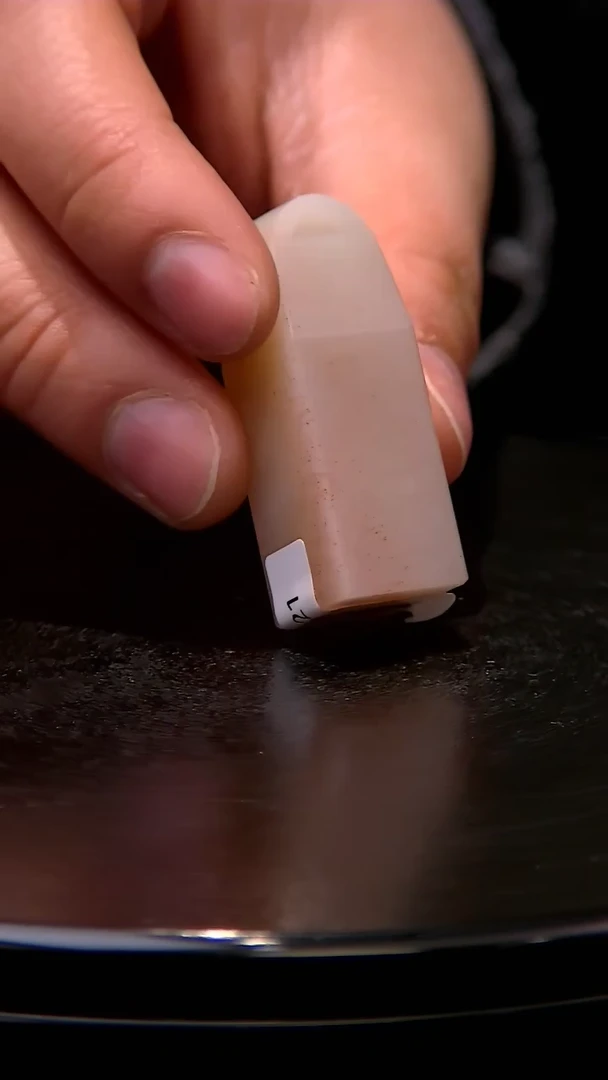 【闪购商品】老挝石桃花冻瓦钮