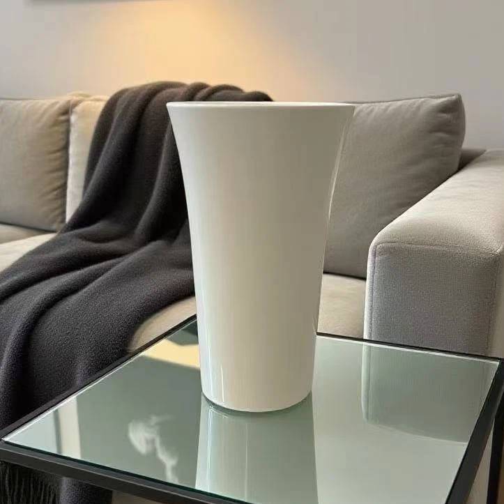 白色陶瓷花瓶 喇叭口 简约风高温花瓶 醒花筒可水培 鲜花餐桌花瓶