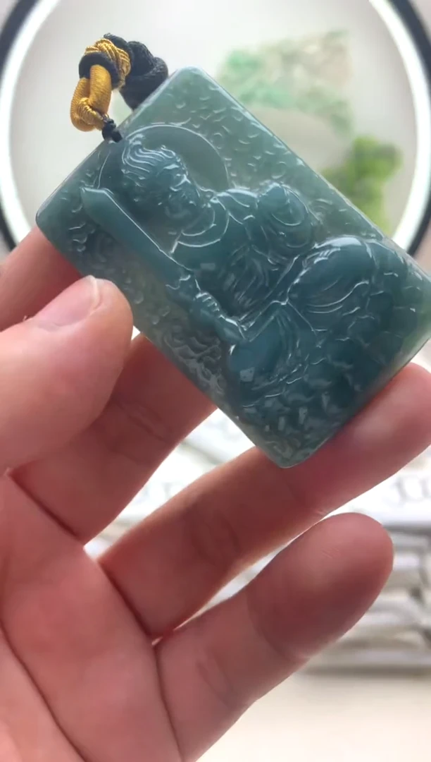 颈饰未镶嵌翡翠不动明王