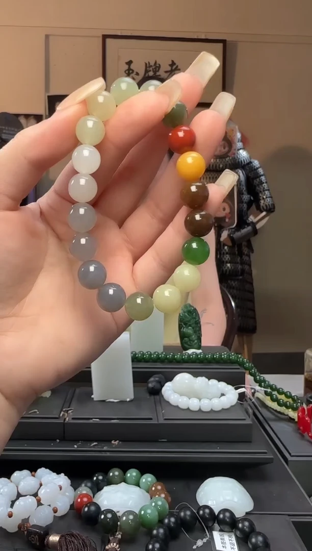 和田玉未镶嵌颈饰多宝圆珠手串