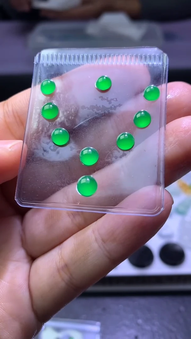 未镶嵌定制翡翠w***6毛货