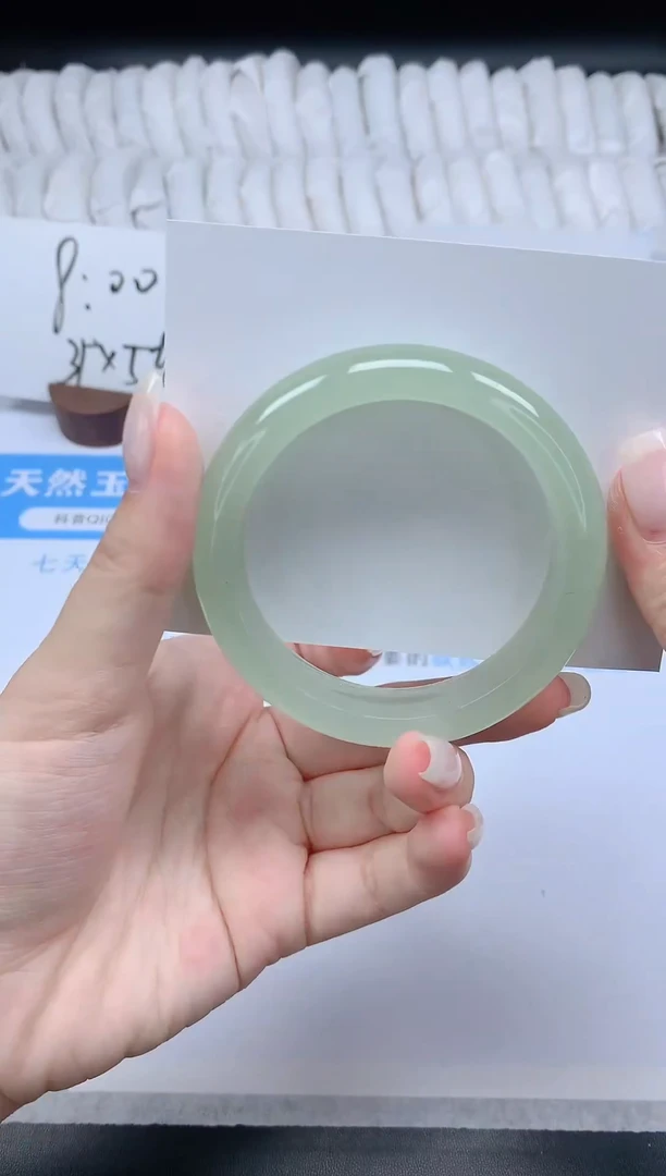 石英质玉手镯未镶嵌K131-52