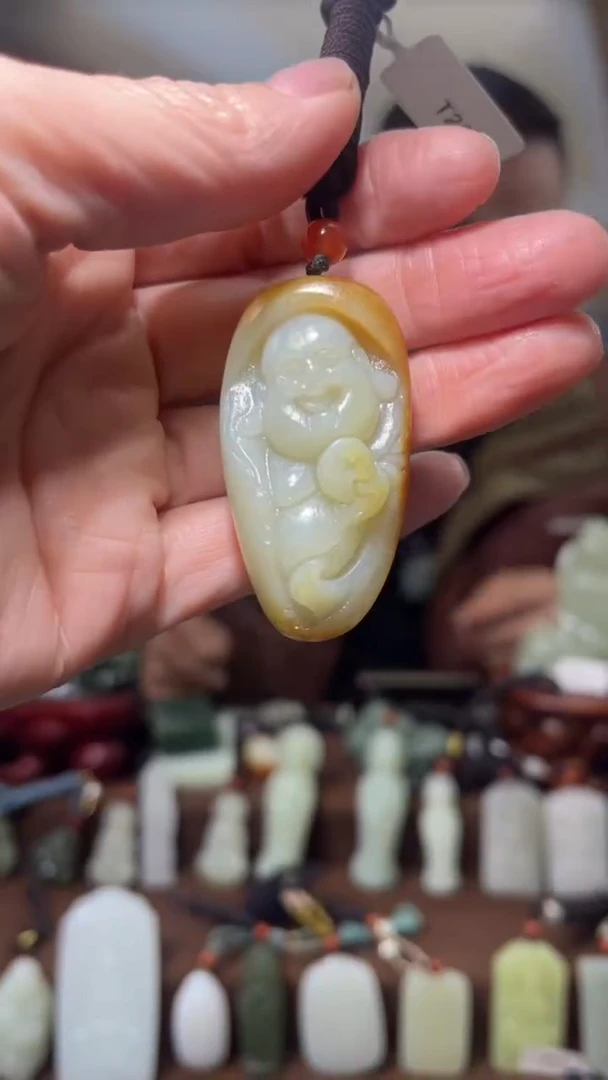 颈饰未镶嵌和田玉·