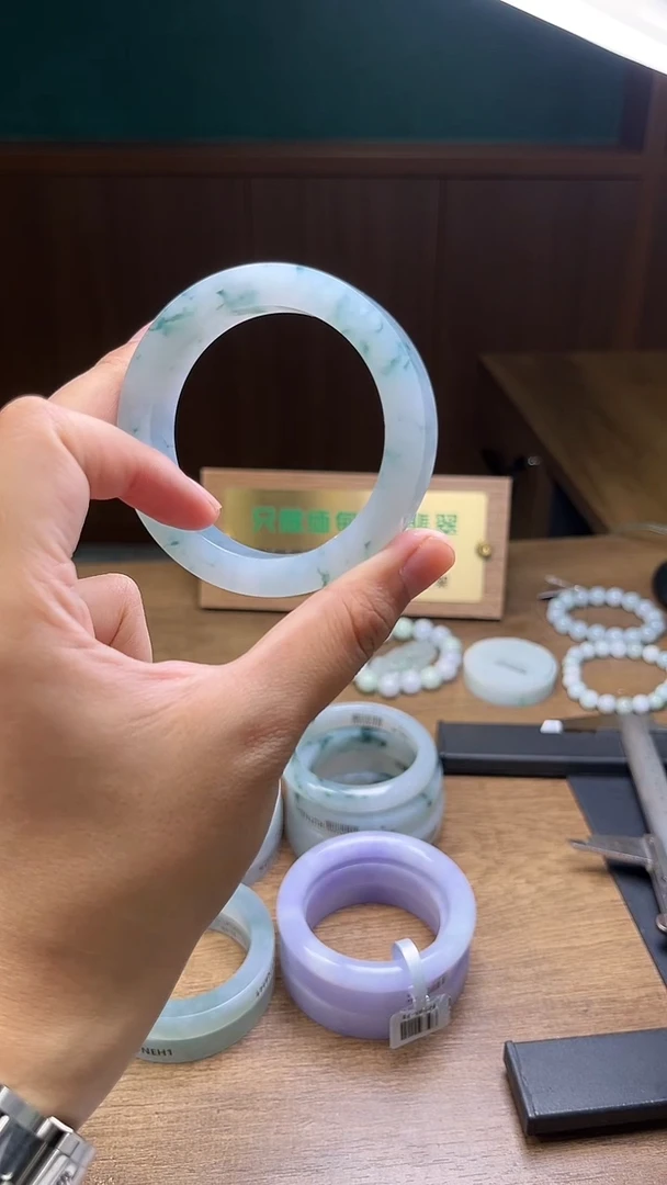 未镶嵌手镯定制翡翠W*r定制