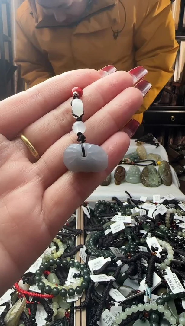 颈饰未镶嵌和田玉和田玉吊坠65