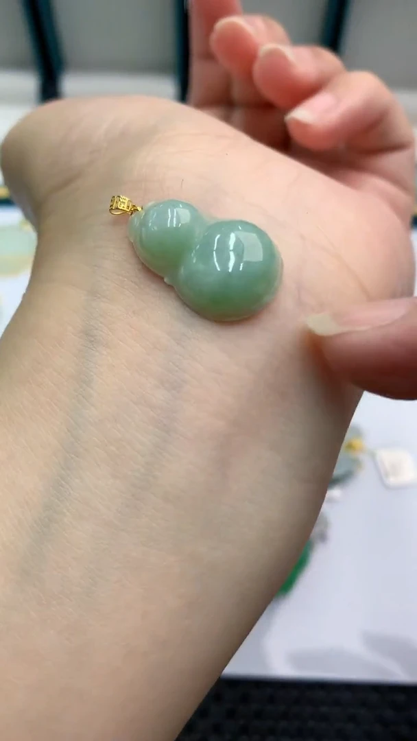 【闪购商品】翡翠颈饰18K金镶嵌            8