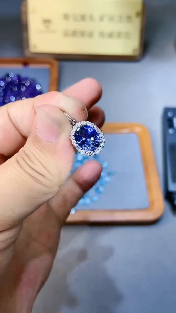 【闪购商品】蓝宝石颈饰银S925镶嵌321