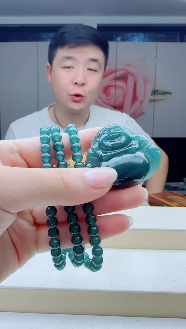 颈饰未镶嵌翡翠多样性发其中一
