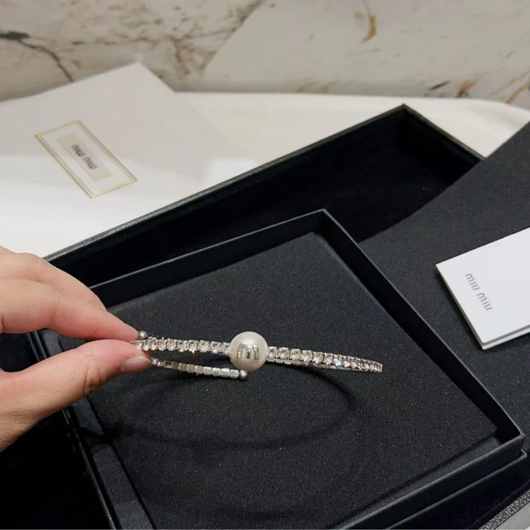 99新 MIU MIU/缪缪 双双臻选/vv02043/缪缪锁骨链/