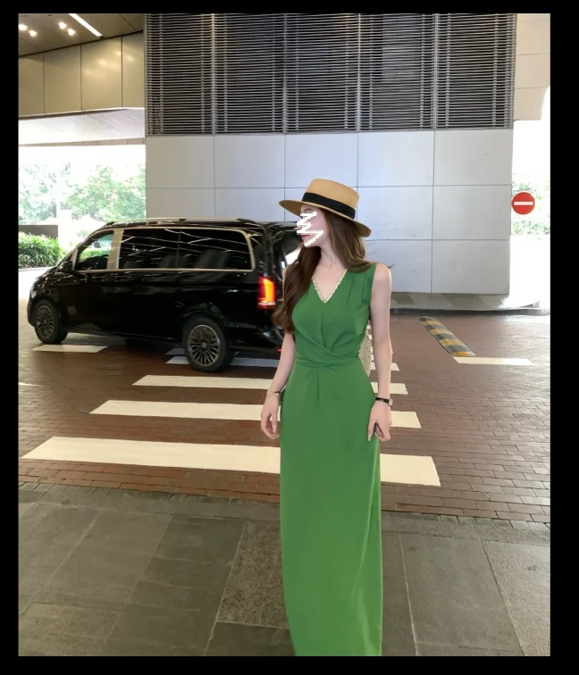 【巴黎恋书】夏季新款韩系气质高级感收腰无袖V领连衣裙3290#