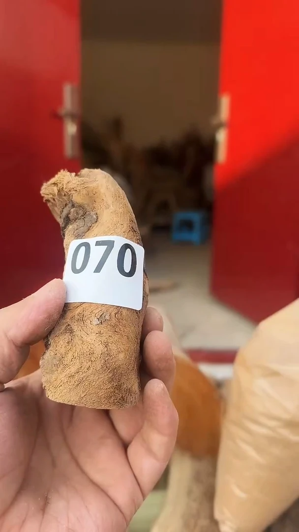 柏木（崖柏）太行陈化崖柏香片！随机一片！（1单1片）