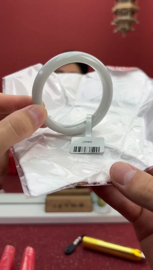 【闪购商品】翡翠手镯未镶嵌9手镯