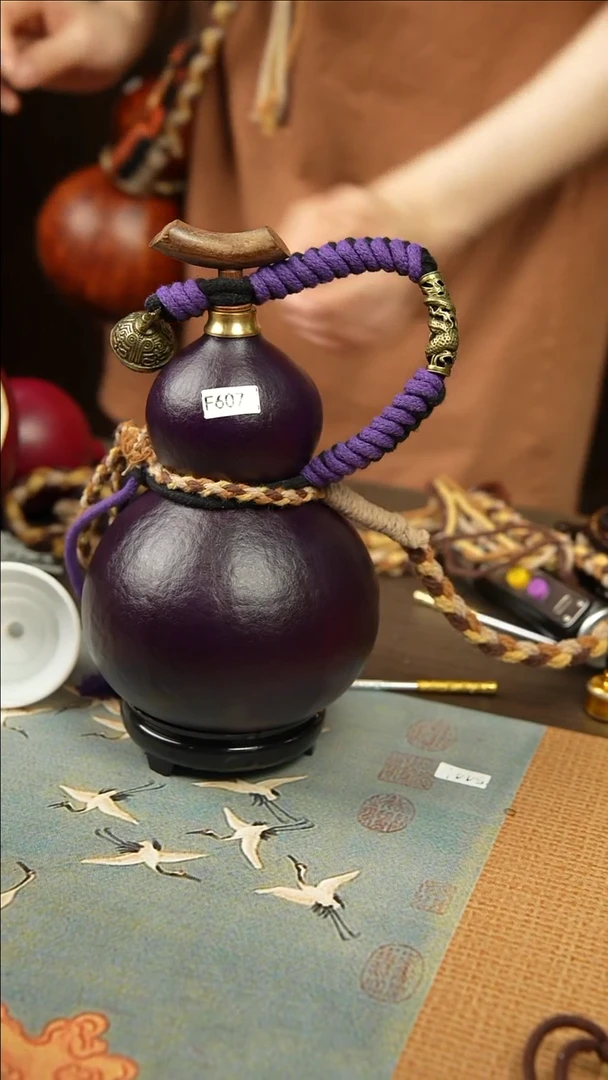 607号600ml左右非遗大漆酒葫芦