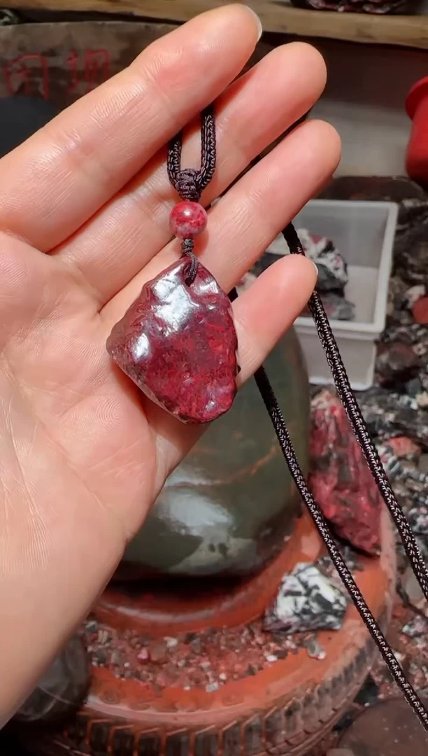 天然辰砂狗头砂吊坠59