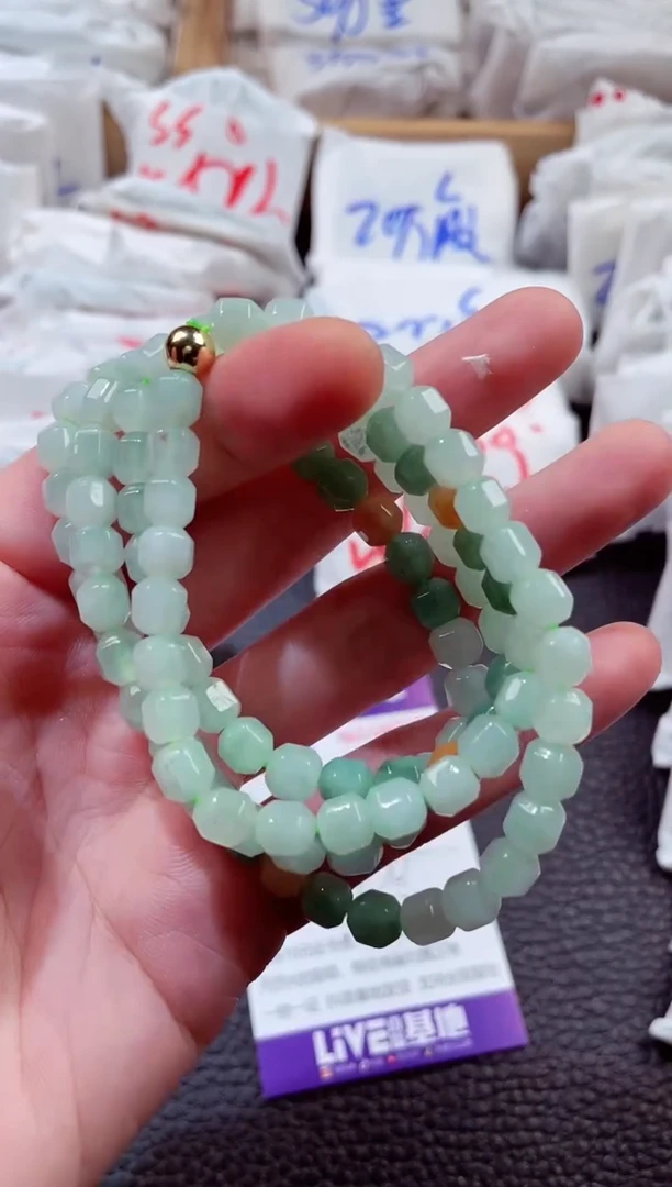 翡翠未镶嵌颈饰00004331