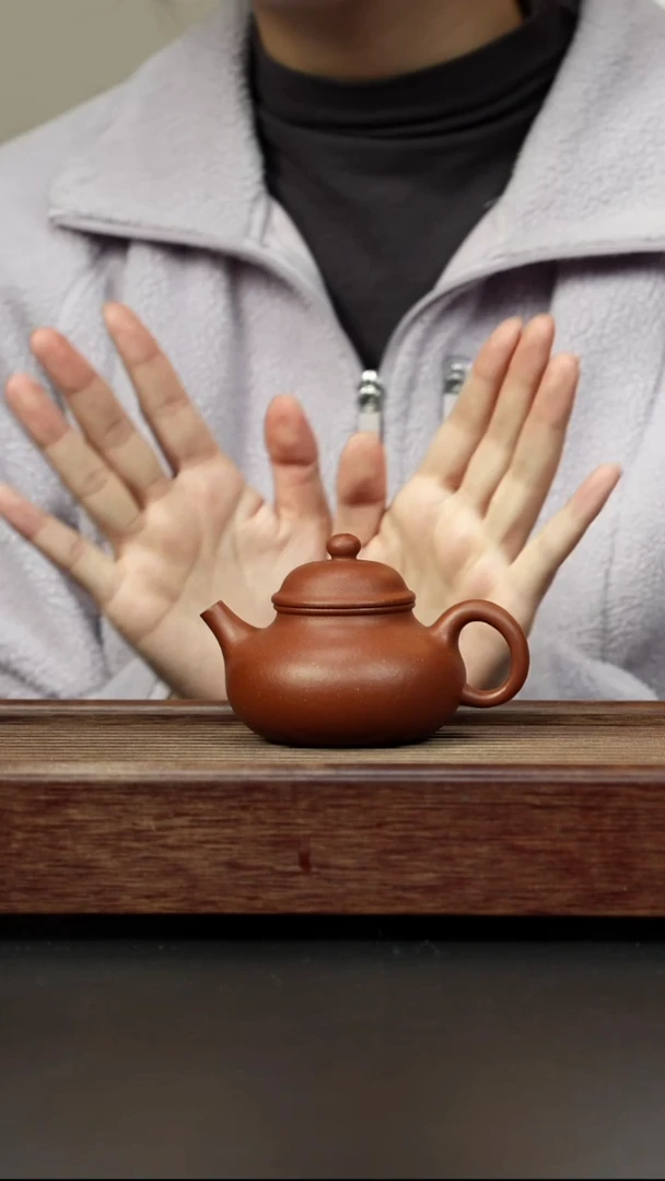 紫砂茶壶红降坡 容天