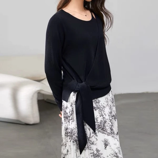 7161大码女装镂空设计感侧扣针织衫时尚上衣圆领秋冬长袖打底衫