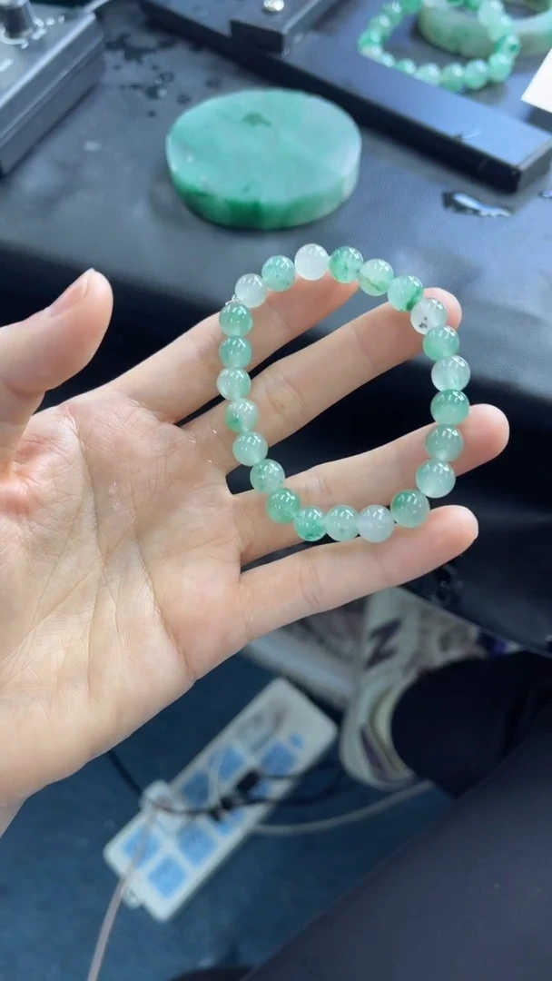 【闪购商品】石英质玉手串未镶嵌天然非洲翠手串多样性发一件