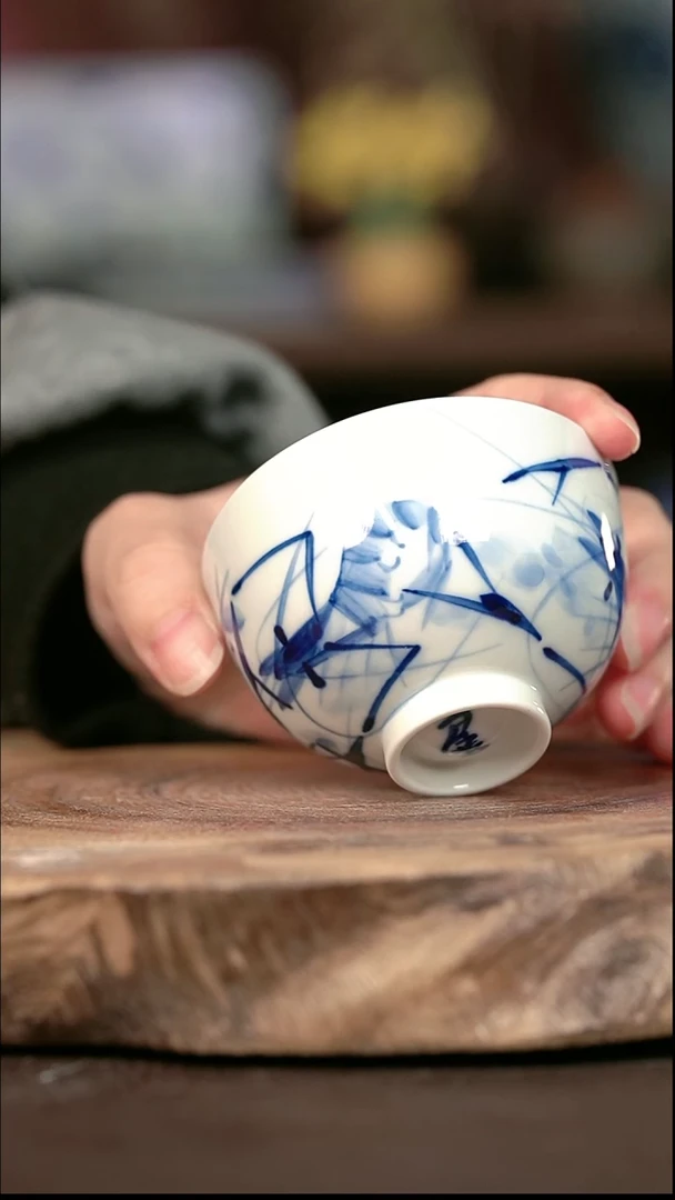 手绘 高温现代瓷  气窑  虾趣鸡心杯90C