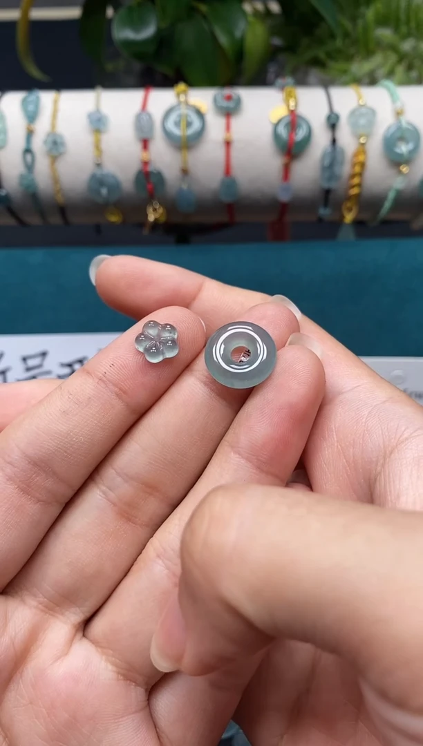 翡翠裸石翡翠平安扣 小花
