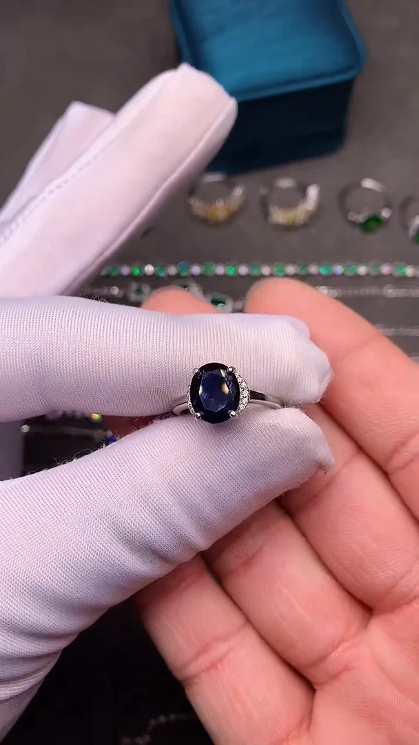 【闪购商品】蓝宝石戒指银S925镶嵌......