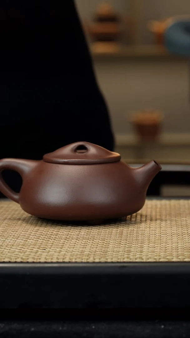 茶壶紫砂紫泥景舟石瓢260c/*