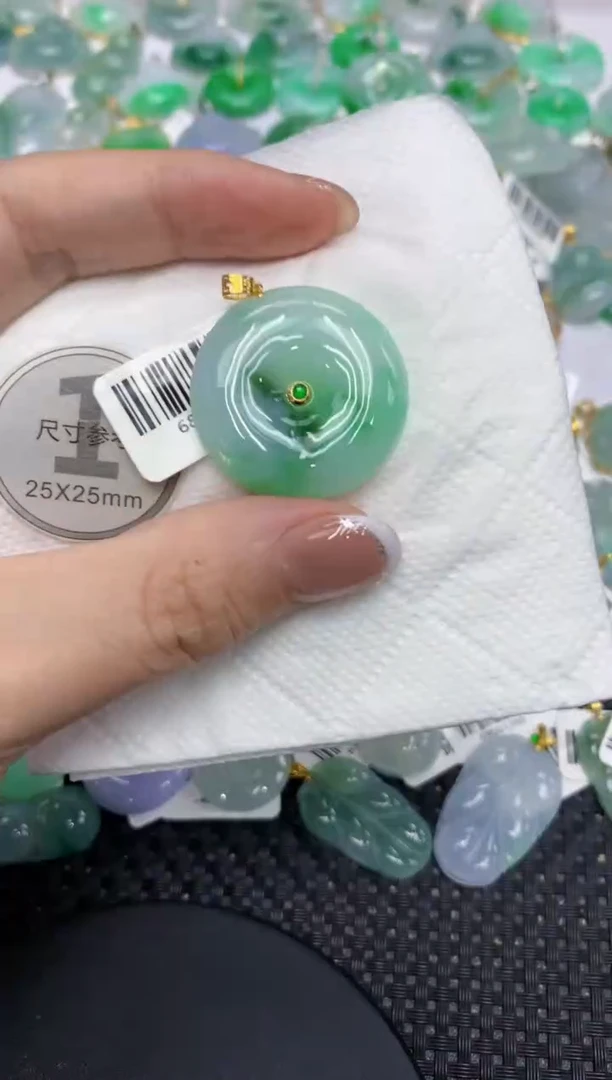 颈饰18K金镶嵌翡翠11111111
