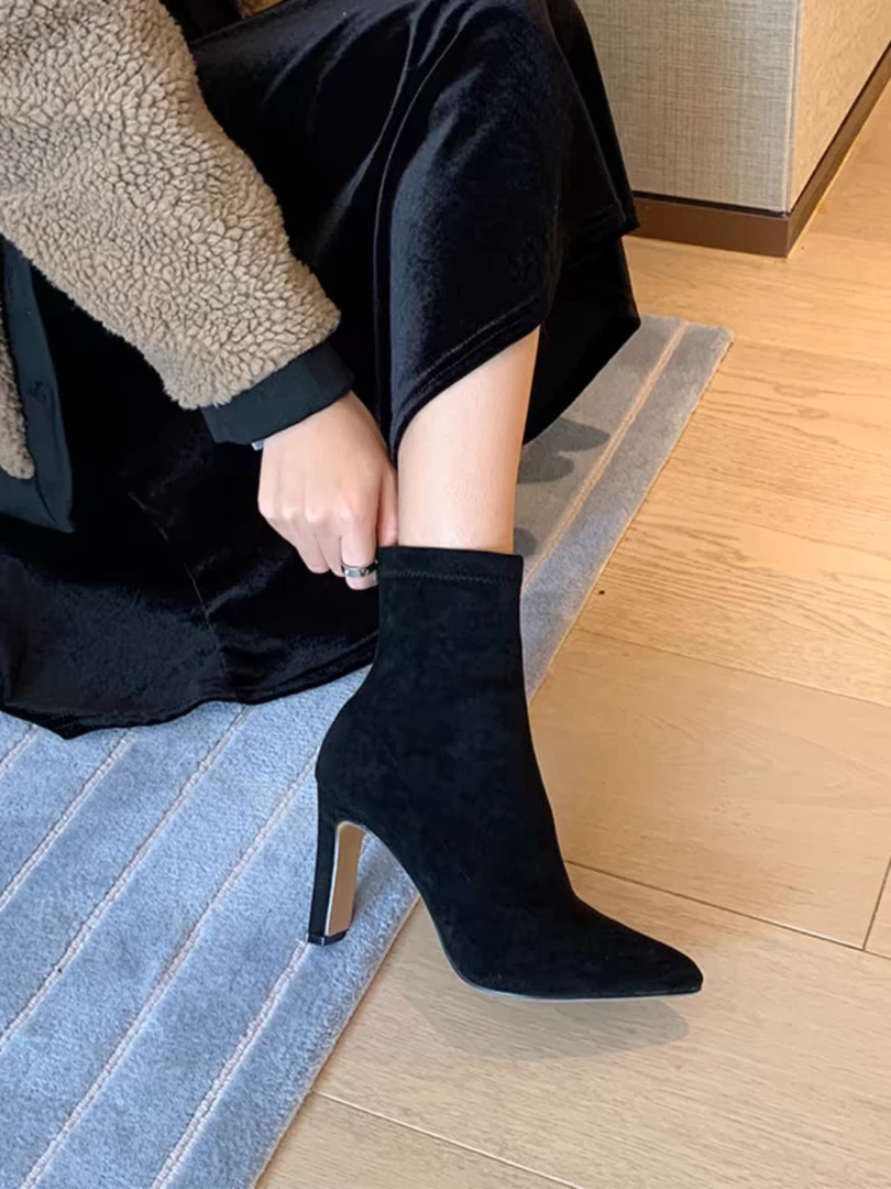 高跟鞋女秋冬2025年新款百搭中筒靴绒面尖头弹力网红瘦瘦短靴粗跟