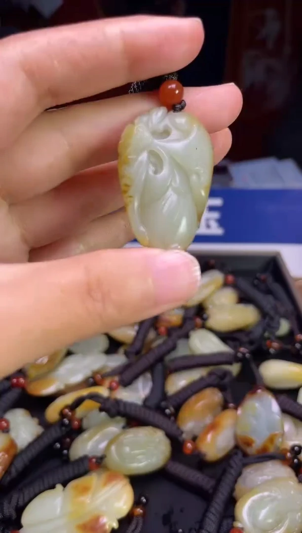 颈饰未镶嵌和田玉123