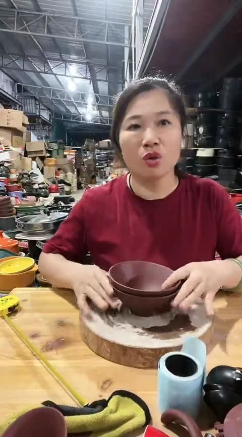 大瑕疵紫砂斗笠碗两个